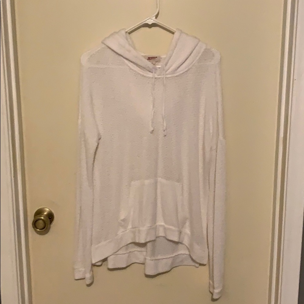 White pullover hoodie